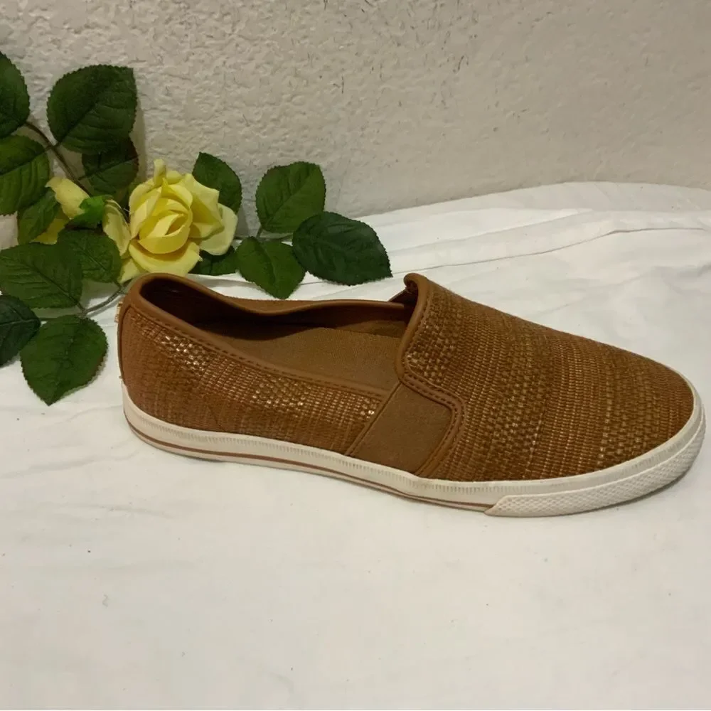 Lauren by Ralph Lauren Jinny Womens Woven Slip-On Sneaker. Tan Cushionin 8 B